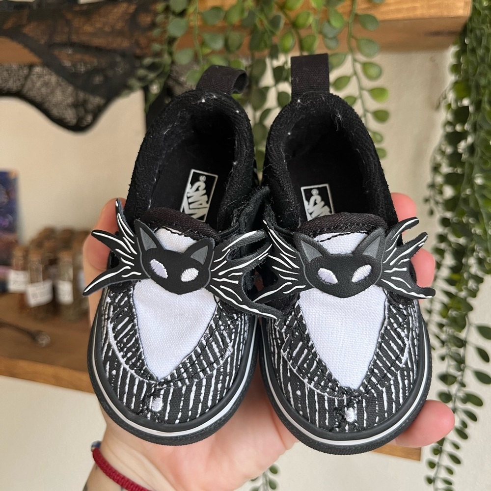Infant/toddler Vans X Nightmare Before Christmas Jack Skellington Vans size 2